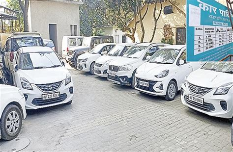 Hamirpur: टाऊन हॉल की पार्किंग में अब 3 दिन से ज्यादा खड़े नहीं कर ...