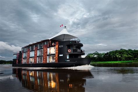 Pesca esportiva no Rio Amazonas com peixes gigantes e rios amazônicos no Pará
