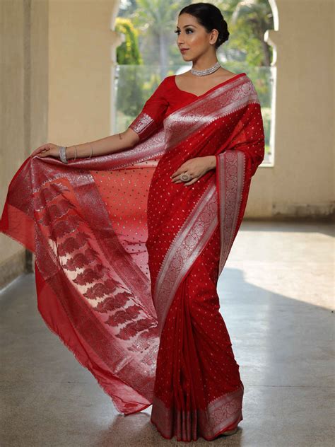 Banarasee Handwoven Faux Georgette Saree With Silver Zari Buti Design-