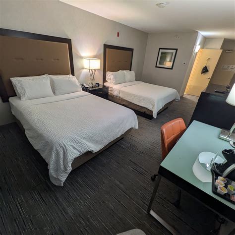 HOLIDAY INN EXPRESS SAN BERNARDINO - COLTON BY IHG - Hotel Reviews ...