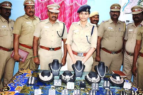 Jewels robbed on bus in Salem recovered from MP, gang flees