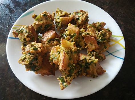 Palak Aloo ke Pakode | Palak Pakora
