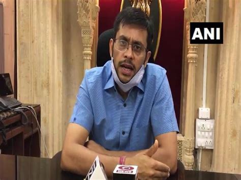 Locusts hit areas in Jaisalmer, possible attack in May: District Magistrate