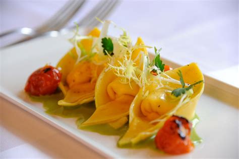 Best Spots for Vegan Fine-Dining in the U.S. | PETA | Fine dining ...