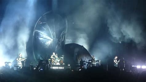 Time Running Out 的图像结果