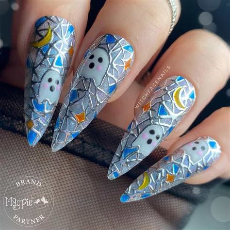 The stained glass nail looks you need to try – Scratch