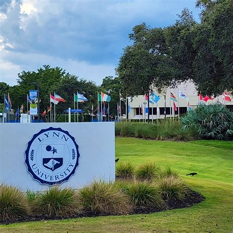 Colleges in Deerfield Beach, Florida and Colleges near Deerfield Beach