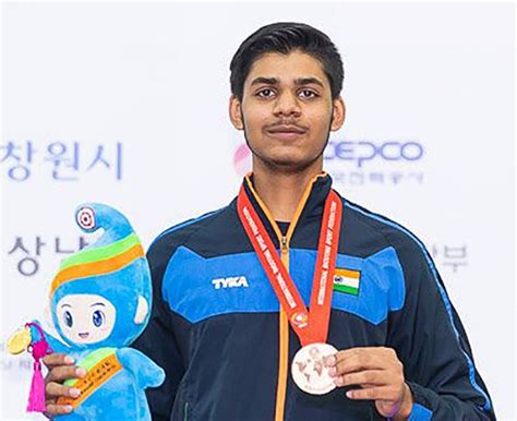 Indian Junior Shooters Shine With Bronze While Seniors Misfire On Day 4 ...