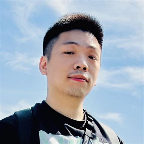 Bose QuietComfort Ultra Noise Cancelling Headphones, Certified Refurbished | Bluetooth | Double Earpieces | Detachable Cable | Ear-Cup (Over the Ear) | Built-In Microphone | Headband