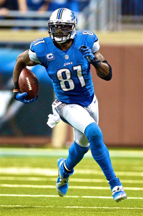 Calvin Johnson Admits to Playing 2012 Season with 3 Broken Fingers ...