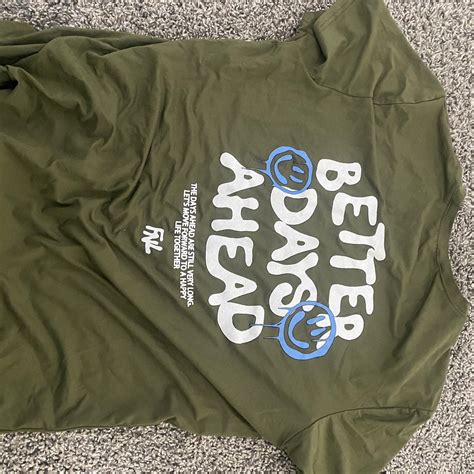 Olive green graphic tee - Depop