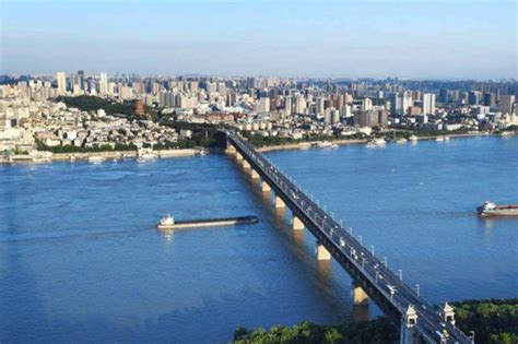 4月8日零时起武汉长江大桥、江汉桥恢复单双号通行_新浪湖北_新浪网