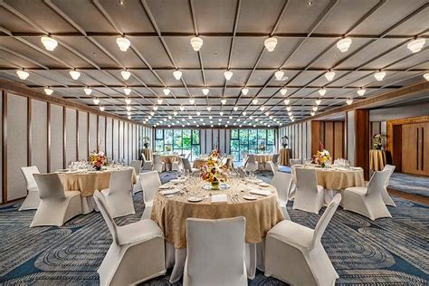 Discover the ultimate luxe retreat at Taj Guras Kutir Resort And Spa in ...