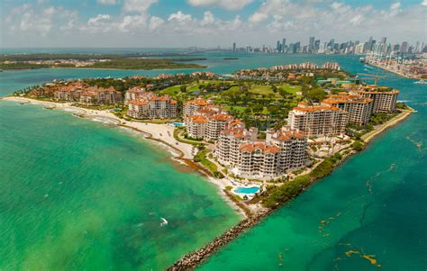 Florida's "Sunshine Law" applies to Condo and HOA board meetings, too ...