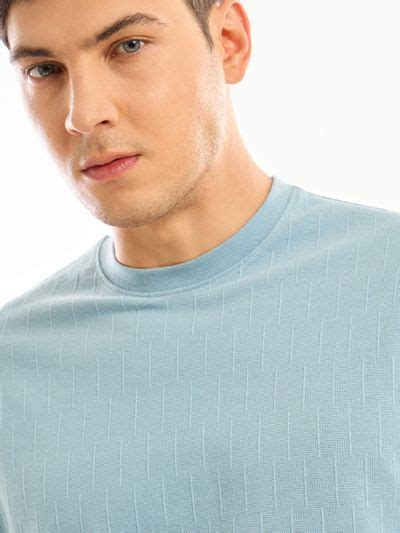 Buy Oversized T-shirts for Men Online in India | Beyoung