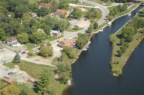 Mainstreet Landing Restaurant in Buckhorn, ON, Canada - Marina Reviews ...
