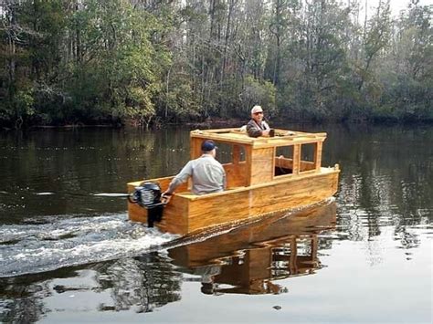Pin by Marilys on Cabane à Marilys | Boat building, Boat, Wooden boat ...