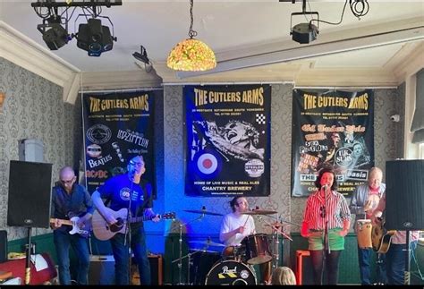 Jumping Jehoshaphat! Its the Mugshots in June!, Cutlers Arms, Rotherham ...