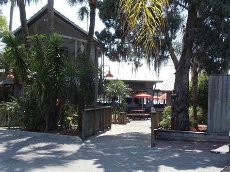 Hooters of Port Richey — Florida Beach Bar