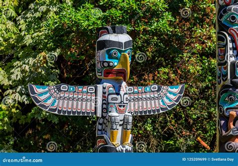 Native American Thunderbird Totem