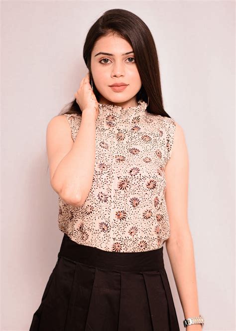 Get Ruffle Collar Floral Off White Top at ₹ 799 | LBB Shop