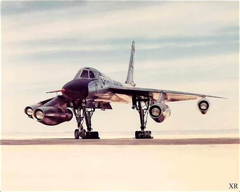 A Convair B-58 Hustler without its weapon/fuel pod. 1956 [1600x1280 ...