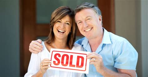 https://www.sellmyhousefast.org/wp-content/uploads/happy-real-estate-clients.jpg?utm_source=chatgpt.com