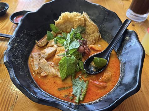 Where To Get The Best Curry Laksa In KL And PJ Today