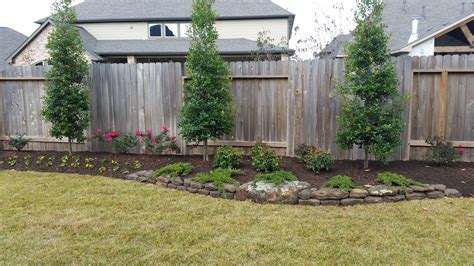 Backyard Fence Landscaping Ideas – KLTG