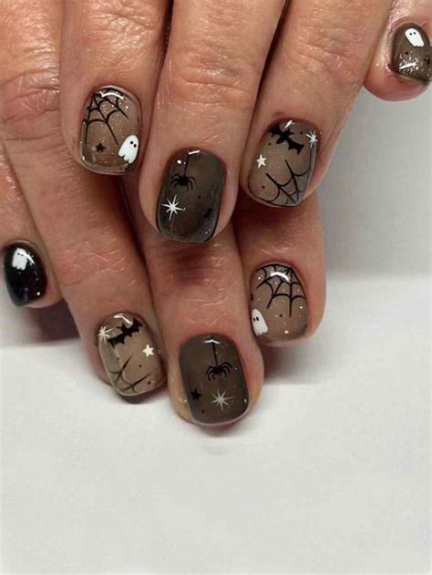 77 Short Halloween Nails: Cute, Simple, And Acrylic Designs To Try ...