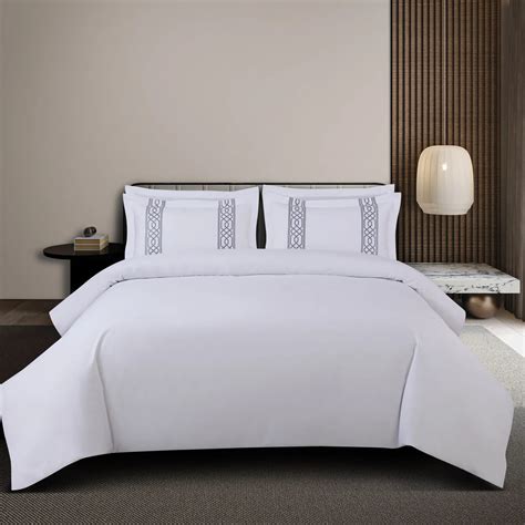 White Embroidered King Size Duvet Cover Set | Malako Luxe 550TC – MALAKO