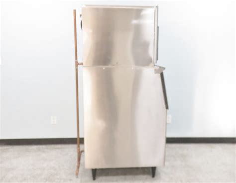 Lab Ice Maker 的图像结果