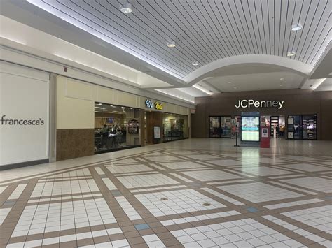 Grand Traverse Mall on a Sunday afternoon. : r/deadmalls
