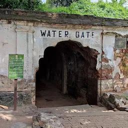 Water gate and secret door to fort - Historical landmark ...