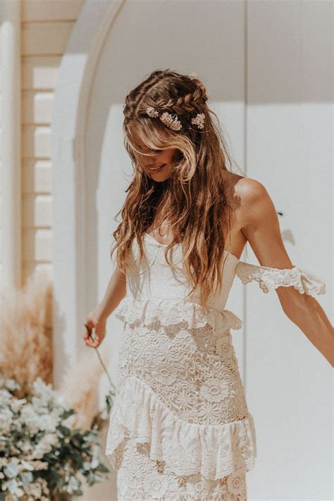 The most romantic boho wedding dresses every bride will want right now | Boho trouwjurk ...