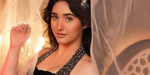 'बिग बॉस 19' स्टार Ashnoor Kaur पीती हैं ये खास मॉर्निंग ड्रिंक, स्किन ...