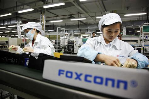 Taiwan's Foxconn shows off three electric vehicle prototypes | Live Index