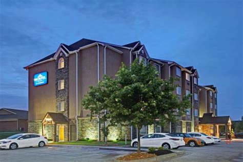 MICROTEL INN & SUITES BY WYNDHAM CARTERSVILLE - Hotel Reviews, Photos ...
