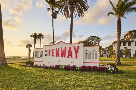 Creative Sign Designs 的图像结果