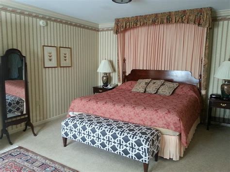 CARNEGIE HOUSE (State College) - Boutique Hotel Reviews, Photos, Rate ...