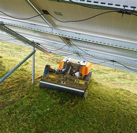 RoboMINI   Robot tagliaerba radiocomandato compatto  