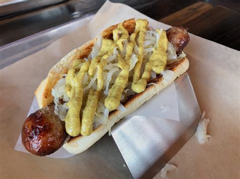 Bangers and Brews - Bend, OR | Review & What to Eat