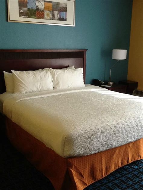 CHESTER INN & SUITES (Sharonville) - Hotel Reviews, Photos, Rate ...
