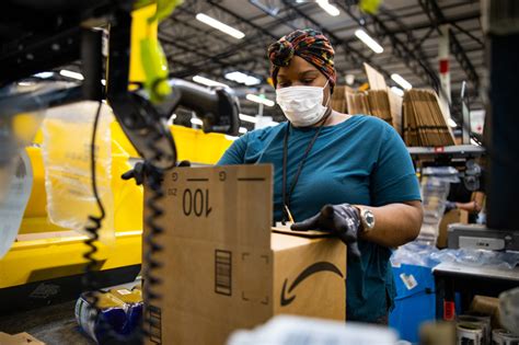 Amazon Packing Line 的图像结果