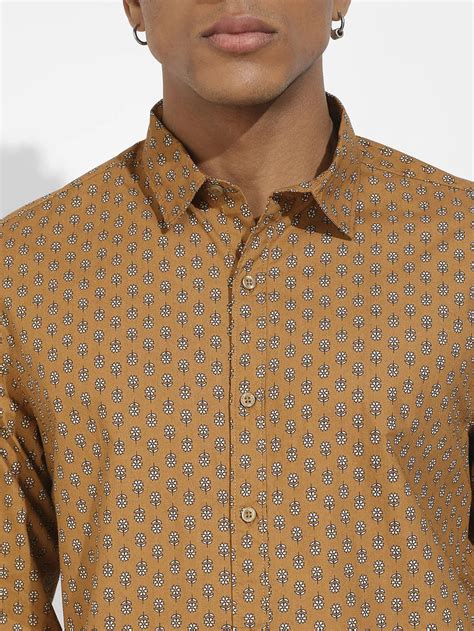 ₹799 | Campus Sutra Men's Tan Brown Micro Flower Shirt - Campussutra