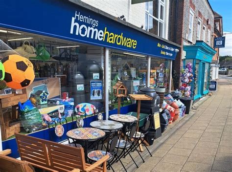 Local Hardware Store 的图像结果