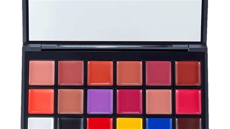 How to wear pop-coloured make-up without going OTT | Vogue India