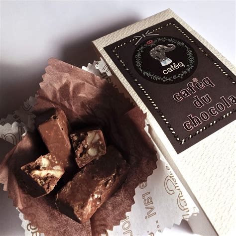 カフェックトーキョー Café de Chocolat Macadamia Crunch Chocolate Box India | Ubuy