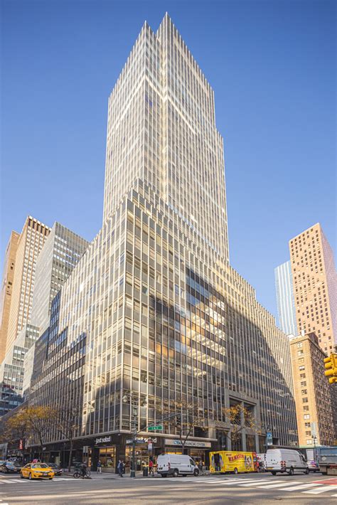 750 Third Avenue - New York Offices