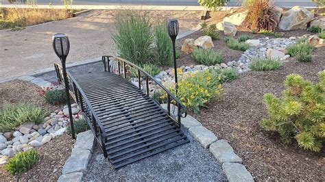 Buy Kinfant Outdoor Metal Garden Bridge - 8 Ft Decorative Iron ...